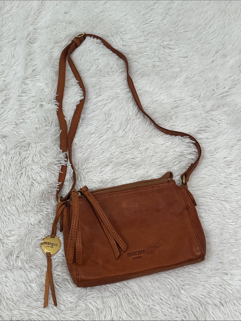 🦊 Margot Leather Crossbody Bag
